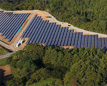 全国トップの日照率・日照量を活かした太陽光発電