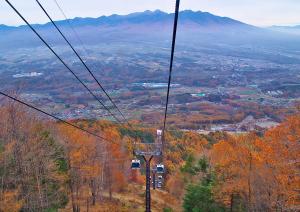 八ヶ岳部門【佳作】黄葉の里山と八ヶ岳