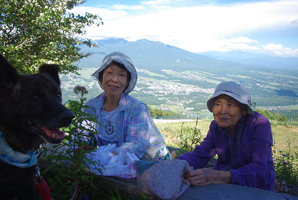 八ヶ岳部門　町長賞「94歳祖母の誕生日八ヶ岳を」進藤眞弓