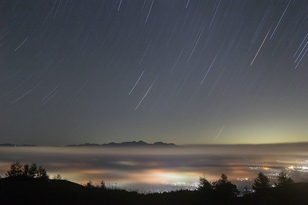 八ヶ岳部門　佳作、町長賞「雲海上の夜空」北原久司