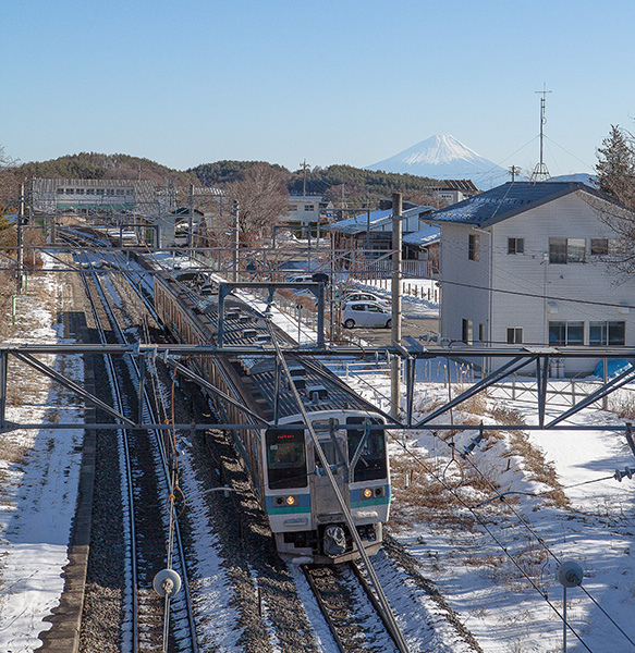 富士山部門佳作 「信濃境駅と富士山」　北原久司