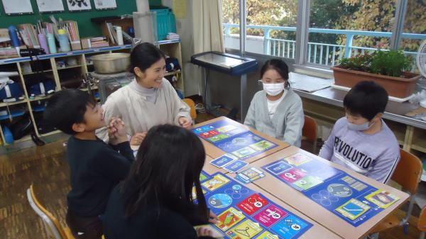 本郷小学校4年1組の写真