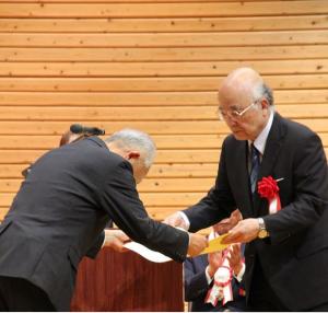 井上氏