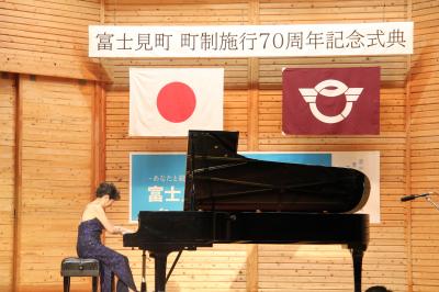 国府氏演奏